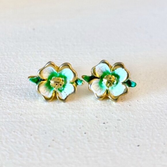 Vintage White and Green Enamel Flower Earrings - Picture 1 of 3